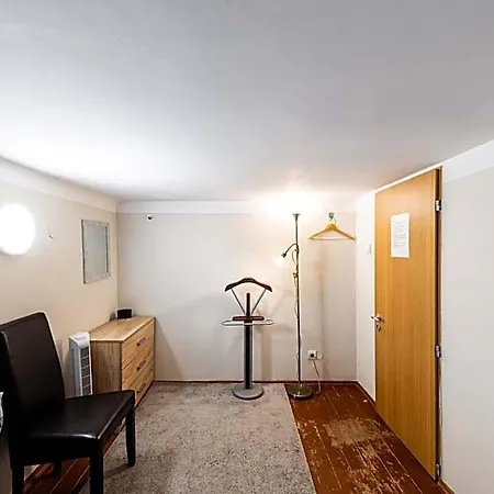 Urban Albergue *
