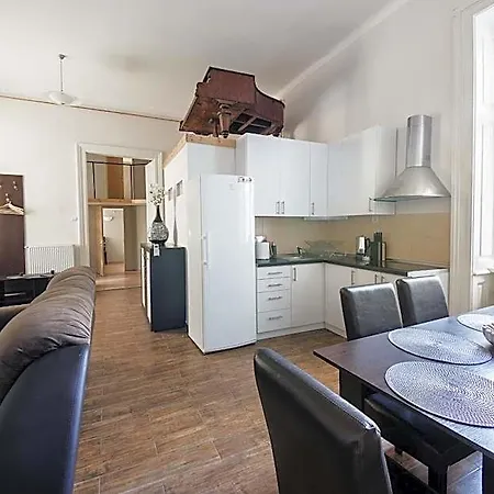 Urban Albergue